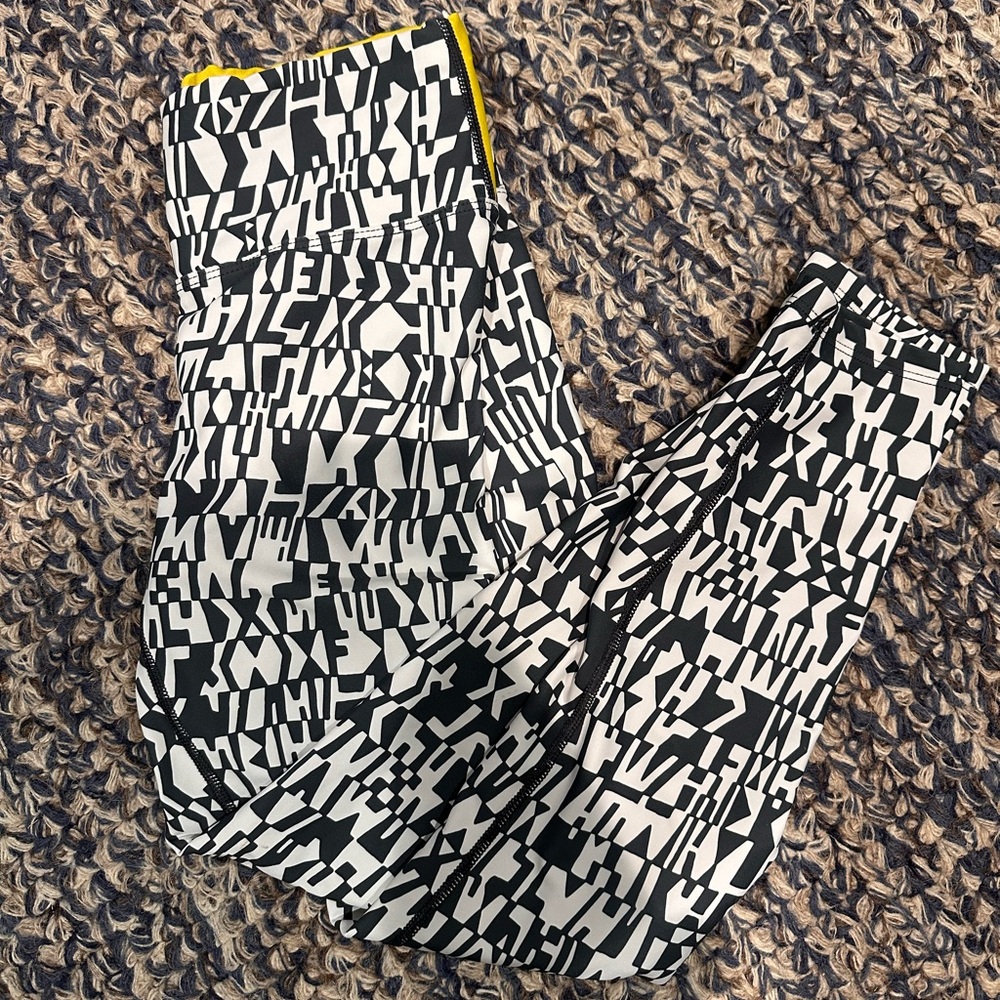 Oiselle Girl Code Spandos leggings size small